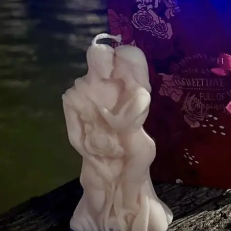 Pareja con rosas — imagen 6