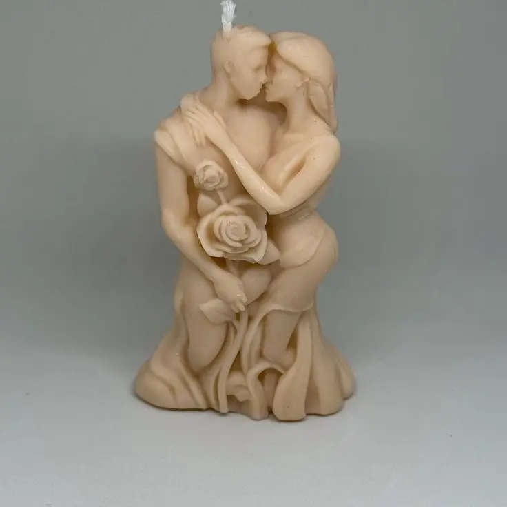 Pareja con rosas — imagen 5