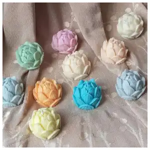 Flor de loto cerrada miniatura 3