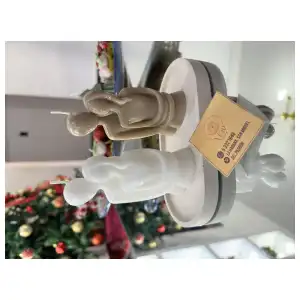 Pareja de hombre y mujer miniatura 4